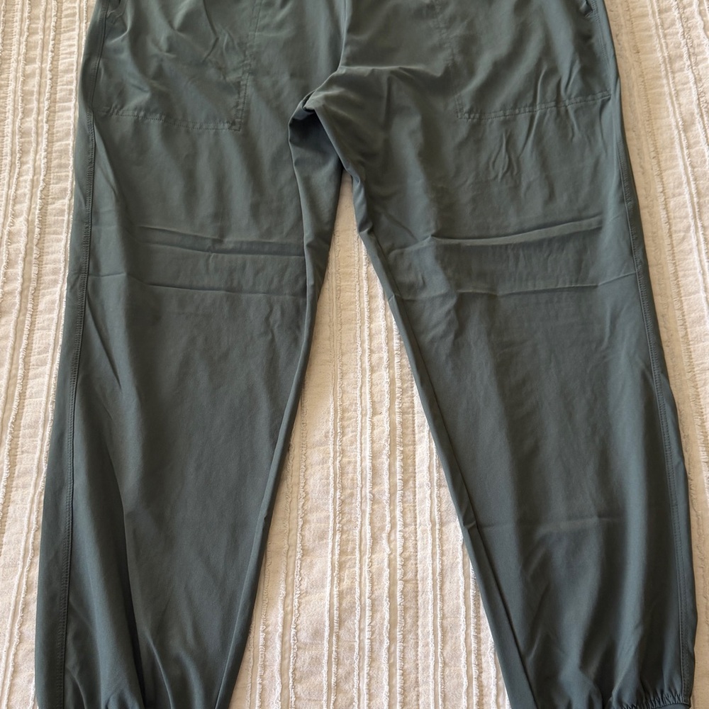 DSG Women’s Jogger Pants in Olive Green